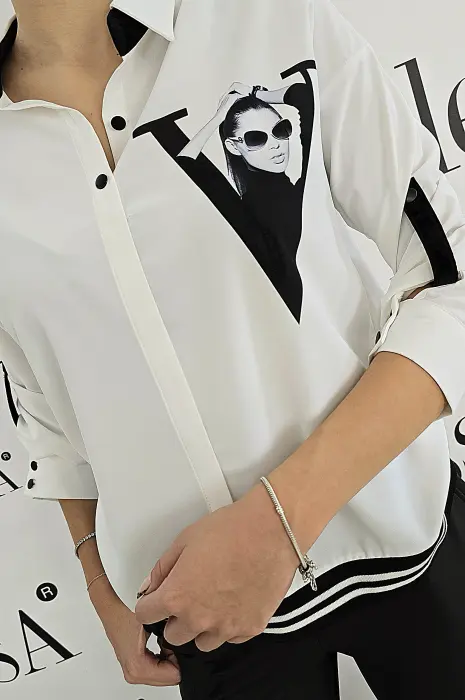 Елегантна бяла блуза