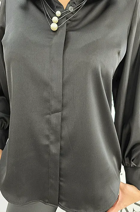 Елегантна черна риза с колие от перли - 341 - Елегантна черна риза с колие от перли - 341