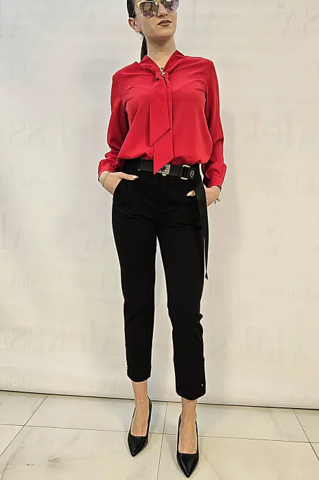 Червена риза с брошка - 602 - Червена риза с брошка - 602
