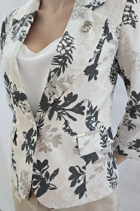 Дамско бежово сако - Дамско бежово сако