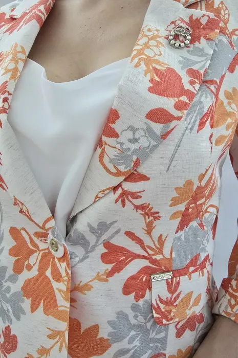 Елегантно оранжево сако - Елегантно оранжево сако