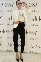 Бяло дамсно сако - Бяло дамсно сако