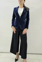 Тъмно синьо сако кадифе с брошка - Тъмно синьо сако кадифе с брошка